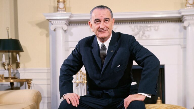 lyndon b johnson oval office